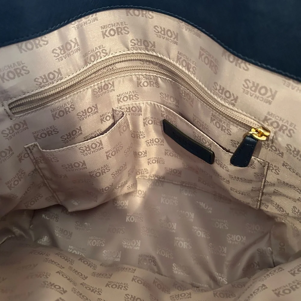 Michael Kors Dark Blue Tote with Gold Accents, New With Out Tags, Beautiful - Picture 7 of 7